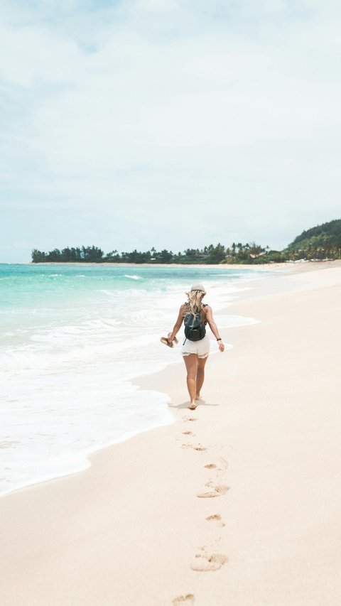 5 Tas Pantai Kekinian yang Bakal Bikin Liburanmu Makin Instagramable