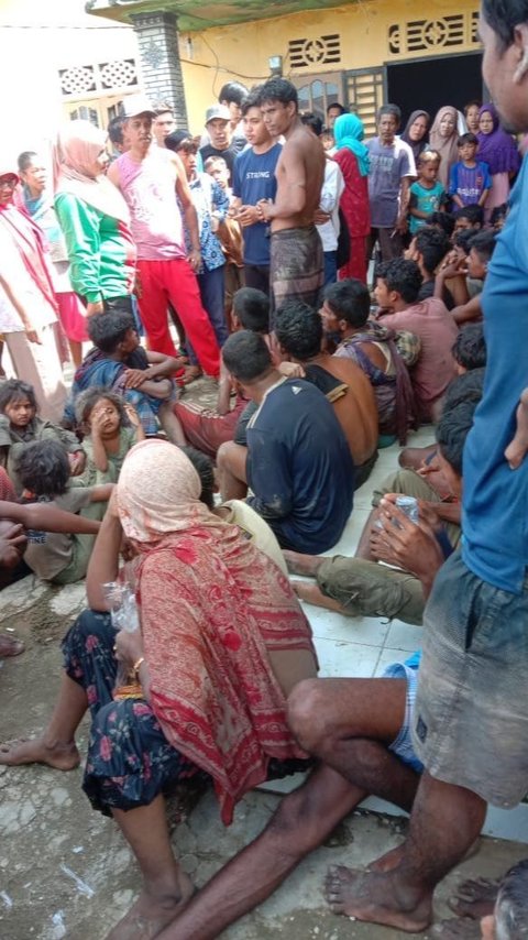 Ditolak Warga Kwala Langkat, 51 Etnis Rohingya Dipindahkan dari Tenda Darurat