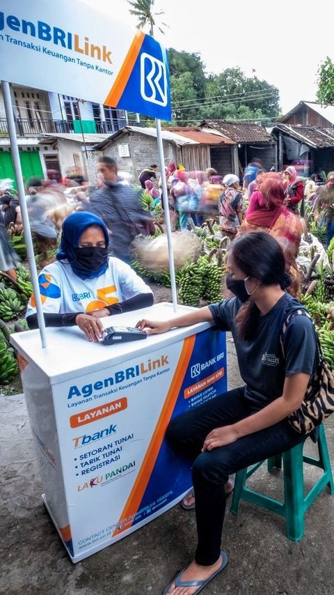 Kisah AgenBRILink Dekatkan Akses Perbankan Bantu Warga di Sumbawa Besar