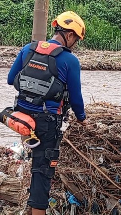 10 Korban Banjir Lahar Dingin Gunung Marapi Belum Ditemukan