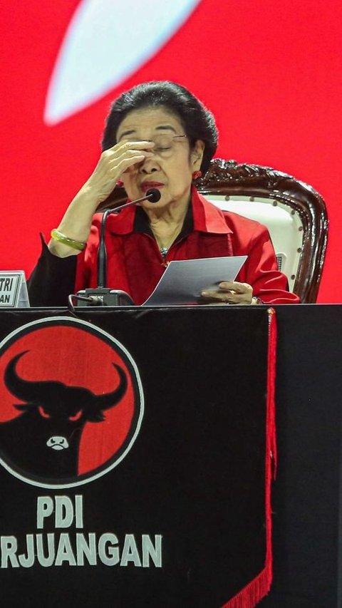 VIDEO: Megawati Mesem-Mesem Sampaikan Sikap Politik PDIP 