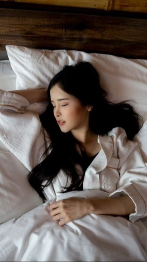 Posisi Tidur Ini Tak Bikin Sakit Badan saat Bangun, Apa Saja?