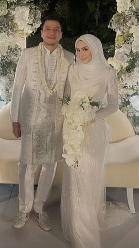 Potret Bahagia Melody Prima di Momen Pernikahan dengan Ilham Akbar, Digelar di Hotel Mewah