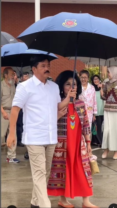 Tak Pernah Prewedding, Mantan Panglima TNI dan Istri Foto Ala Prewed Bikin Baper