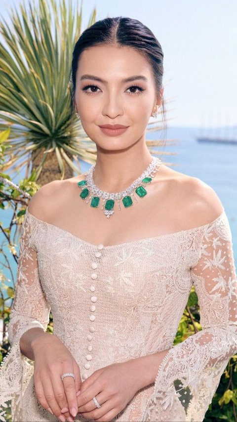 Pancarkan Aura Mahal, Potret Raline Shah Berkebaya dan Pakai Kain Ulos di Acara Closing Cannes Film Festival Buat Kagum