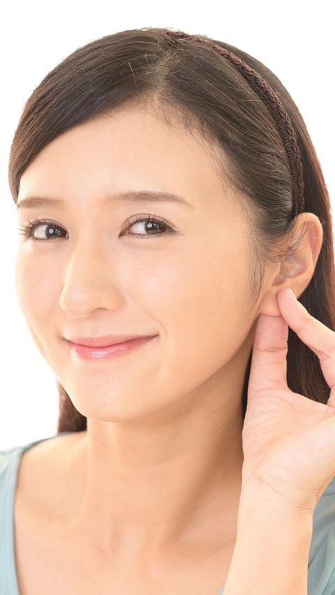 Strange But Trending in China, the 'Elf' Ear Shape That is Considered to Make a Slim Face