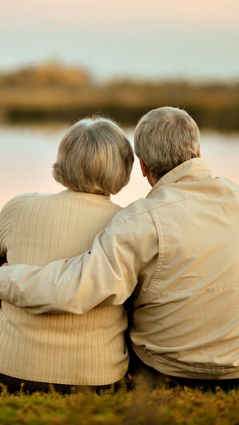 60 Tahun Menanti, Pria Ini Nikahi Cinta Pertama di Usia 86 Tahun