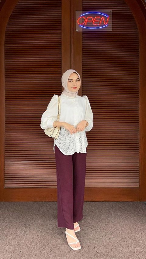 Sweet Look for Hijabers with Maroon Color Combination