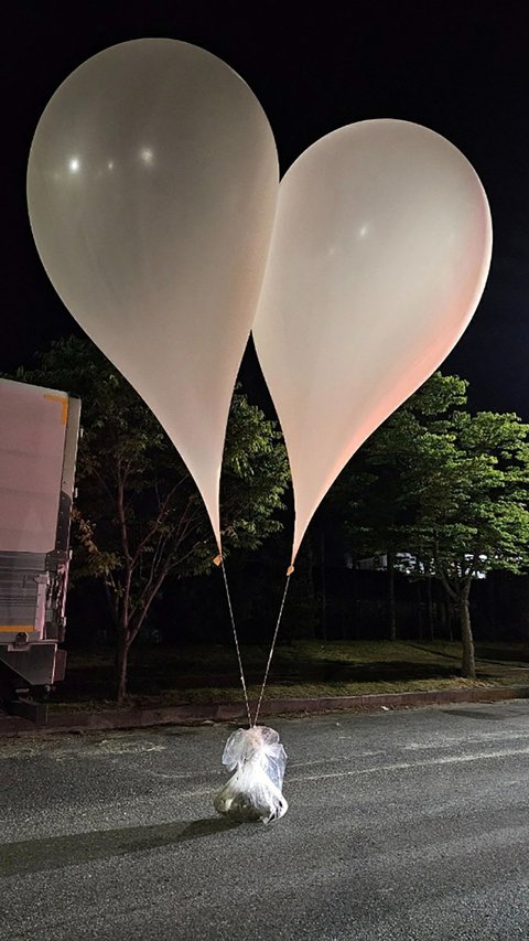 FOTO: Ini Balon-Balon Berisi Tinja dan Sampah yang Diterbangkan Korut untuk Serang Korsel
