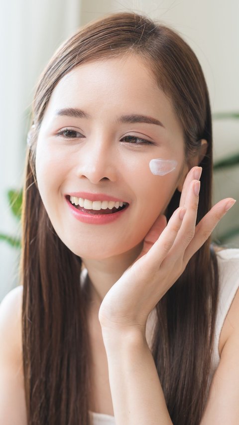 In addition to Face Cleanser, Use 3 Skincare to Get a Glowing Face like a Kpop Idol