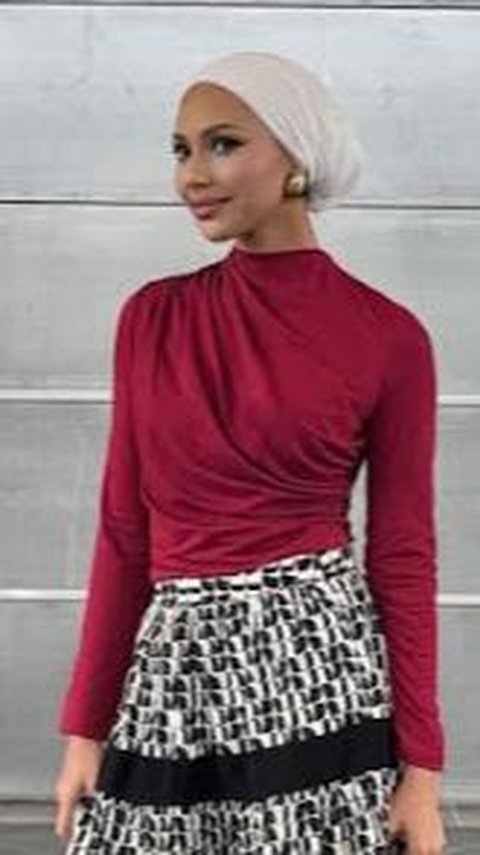 Hijab Outfit Tricks Get More Exciting with Patterned Skirt Combinations