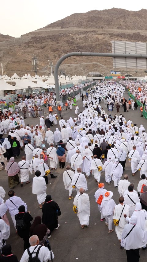Pilgrims Must Have This Document for Staying in Arafah