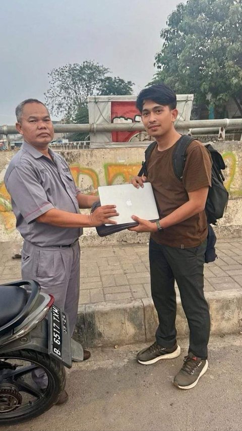 Viral Sopir PO Bus Ini Kembalikan MacBook Penumpang yang Tertinggal, Aksinya Banjir Pujian Warganet