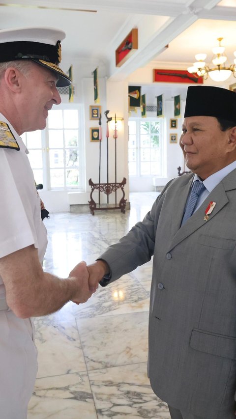 Menhan Prabowo Sambut Kunjungan Kehormatan Panglima Angkatan Bersenjata Inggris