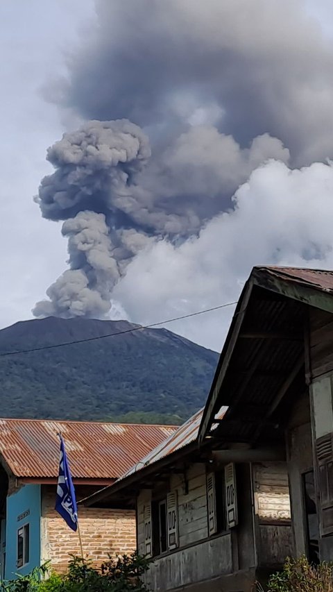 Gunung Marapi Kembali Erupsi, Status Masih Siaga