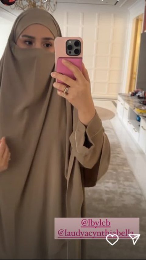 Segera Berangkat Haji, Cantiknya Nagita Slavina Pakai Gamis Syari dari Laudya Cynthia Bella