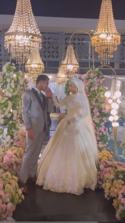 Momen Pernikahan Cucu Perempuan Habib Luthfi bin Yahya, Pengantinnya Cantik Banget Bak Princess