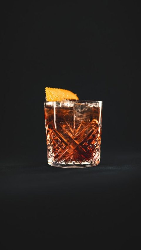Classic Negroni Recipe and Popular Variations for Cocktail Lovers