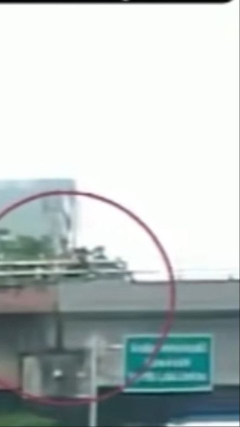 Viral Gara-Gara Cekcok Istri Hendak Lompat dari Atas Fly Over Slipi, Begini Faktanya