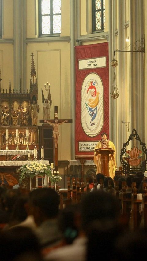 Misa Kenaikan Yesus Kristus di Gereja Katedral Jakarta