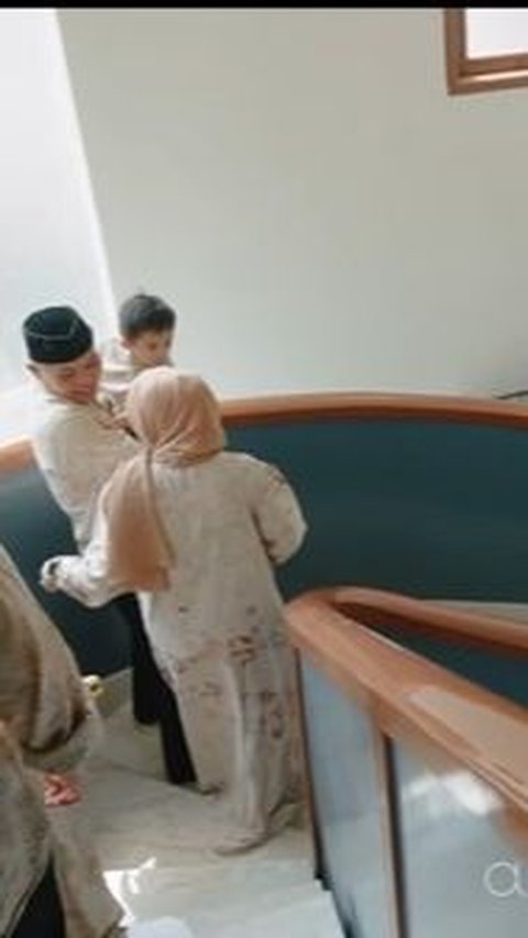 Pacar Sule Jadi Sorotan, 8 Foto Detail Pengajian Rizky Febian Jelang Menikah