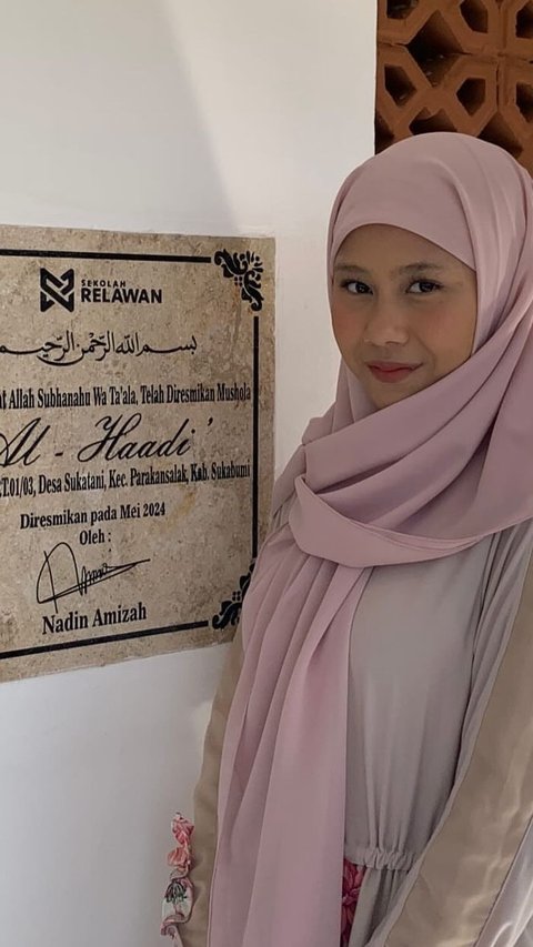 Potret Nadin Amizah Bangun Musala di Sukabumi, Tak Kuasa Menitikan Air Mata karena Salah Satu Mimpinya Terwujud