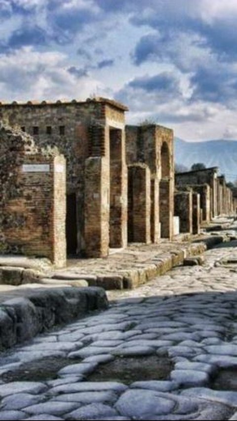 Arkeolog Temukan Jejak Korban Letusan Gunung Di Pompeii yang Selamat, Jadi Kaya Raya Setelah Bencana