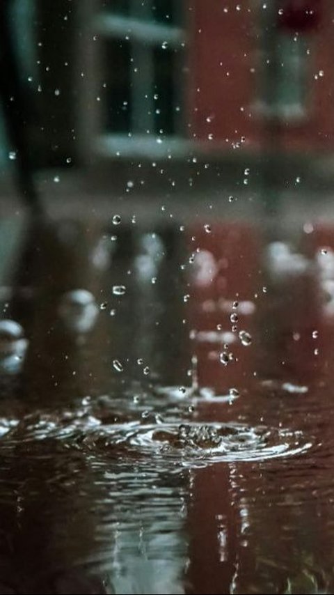 Prakiraan Cuaca Jakarta Hari Ini: Sebagian Wilayah Diprediksi Hujan Ringan Selasa Siang