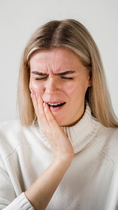 How to Stop a Toothache: 9 Handy Tips for Quick Relief at Home