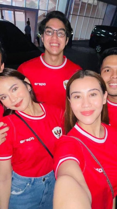 Deretan Artis Saksikan Pertandingan Timnas di Stadion, Ada Rafathar Hingga Duo Cantik Mahalini & Aaliyah Massaid