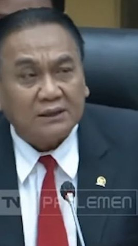 VIDEO: Bambang Pacul Cerita 'Raksasa' DPR Tumbang di 2024, Trimedya PDIP Sampai Nangis