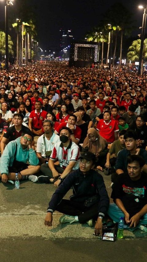 Pelanggaran Kegiatan Nonton Bersama di Surabaya