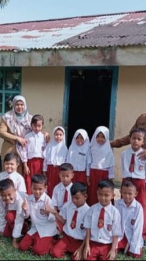 Ada Siswa SD Kampar Belajar di WC, Ini Perintah Pj Gubernur Riau ke Bupatinya