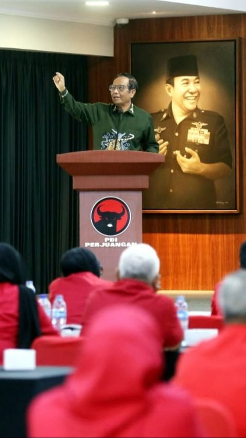Mahfud Ajak Seluruh Caleg PDIP Terpilih Wujudkan Indonesia Emas Bung Karno
