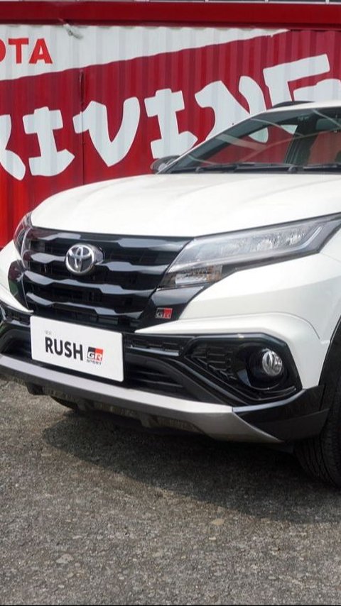 Berapa biaya pajak untuk Toyota Rush 2023?