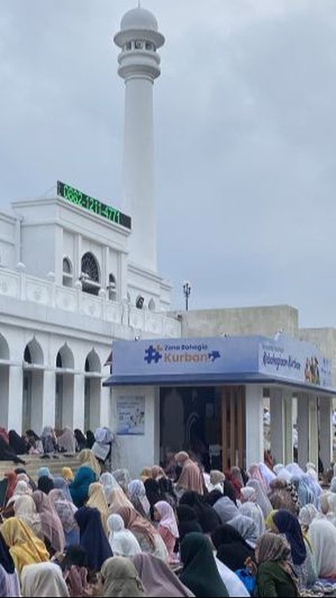 Beda Dengan Pemerintah, Masjid Al-Azhar Jaksel Gelar Salat Iduladha Lebih Dulu