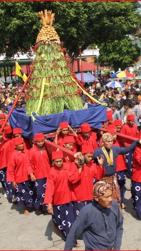 6 Tradisi Unik Iduladha di Indonesia, Mulai dari Manten Sapi hingga Ngejot