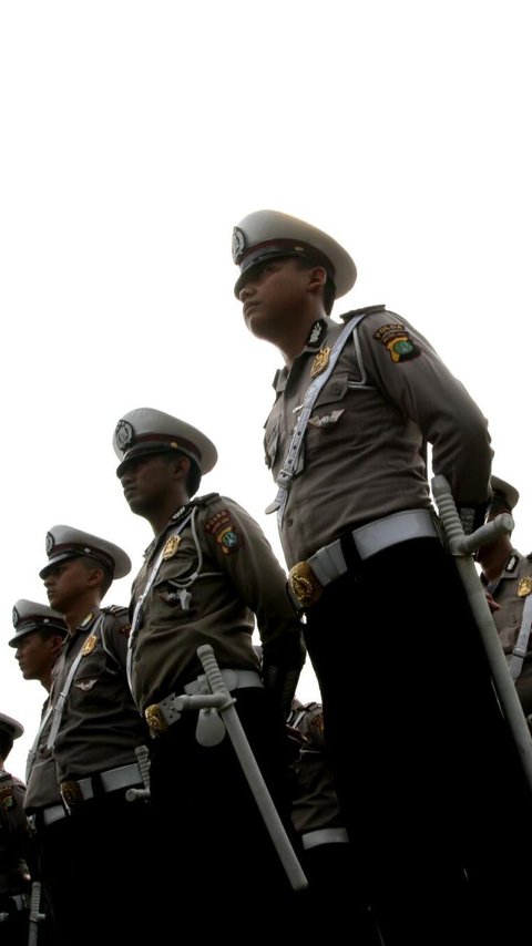 Kegigihan Ayat Suci jadi Anggota Polisi, Dua Kali Gagal kini Tes Pakai Sepatu Jebol jadi Sorotan Komandan