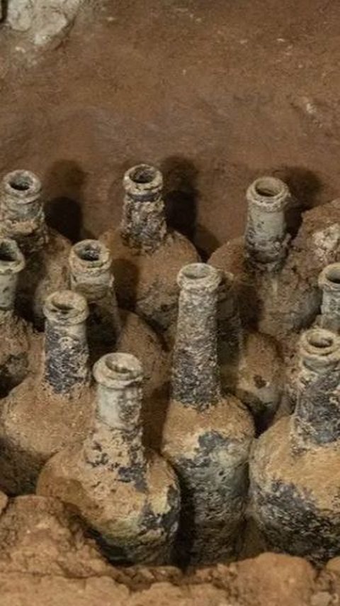 Arkeolog Temukan 35 Botol Kaca di Rumah Mantan Presiden Pertama AS, Berisi Buah-Buahan yang Masih Utuh