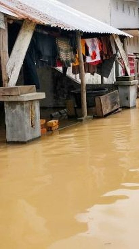 Banjir Landa Tiga Kecamatan di Ogan Komering Ulu, Ribuan Warga Dievakuasi