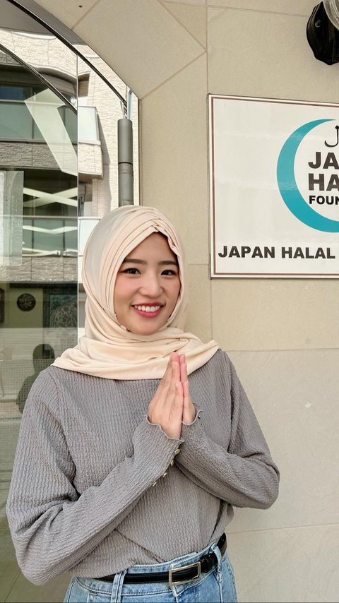 Beautiful with Hijab, 8 Portraits of Haruka Nakagawa Former JKT48, Already Firm Convert?