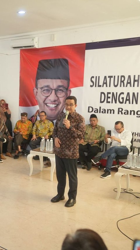 Ketemu Relawan Bahas Pilgub Jakarta, Anies Diteriaki 'Maju Tanpa Tukang Pisang'
