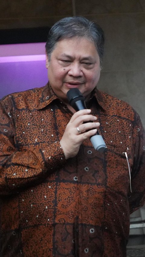 Zulhas Klaim Ridwan Kamil Sudah Disepakati Maju di Pilkada Jakarta, Airlangga Tegaskan Tunggu Survei