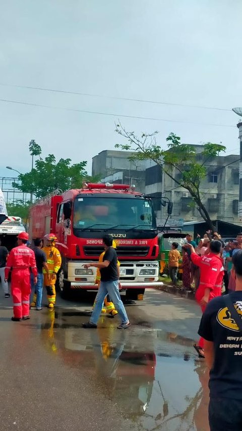 Api Menghanguskan Dua Unit Ruko di Riau, Empat Orang Tewas