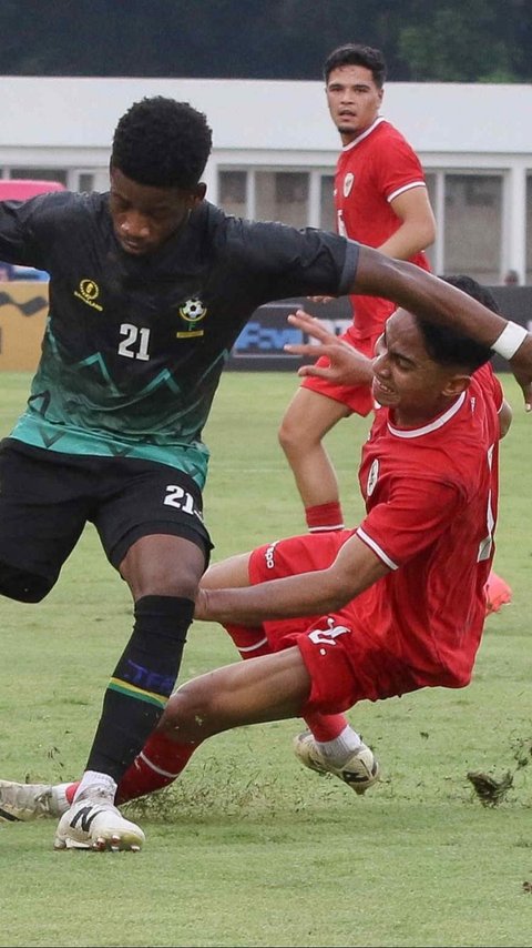 FOTO: Tanzania Tahan Imbang Timnas Indonesia 0-0 dalam Laga uji Coba di Stadion Madya