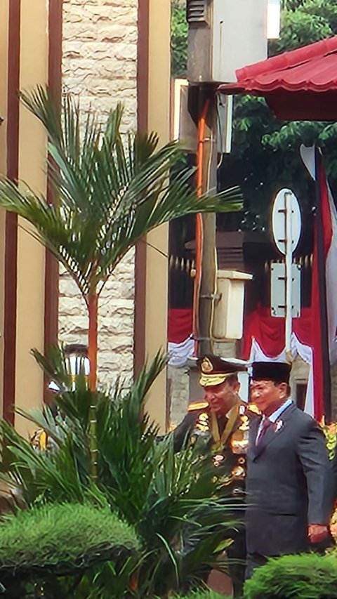 Karpet Merah untuk Prabowo di Mabes Polri