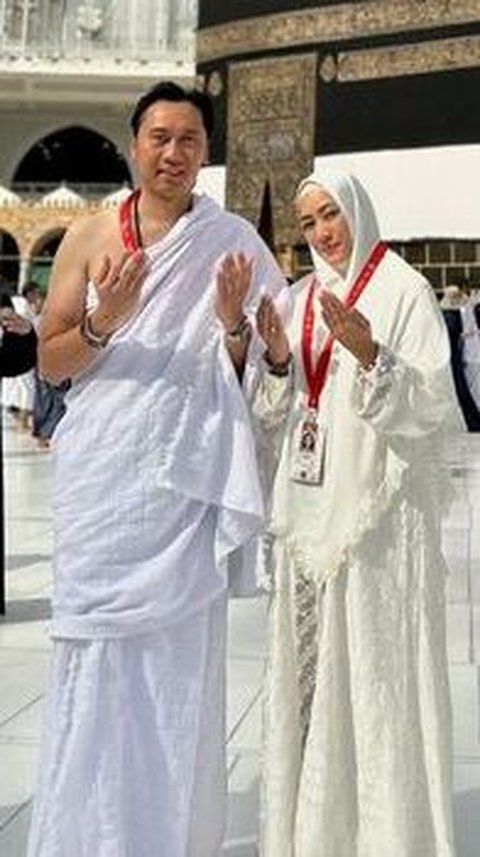 10 Portraits of Aliya Rajasa and Ibas Performing Hajj, Experiencing Difficult Trials