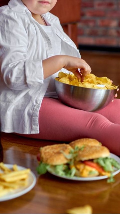 Does Your Little One Like Salty Food? There Are 3 Signs that Appear When Their Body Has Too Much Salt