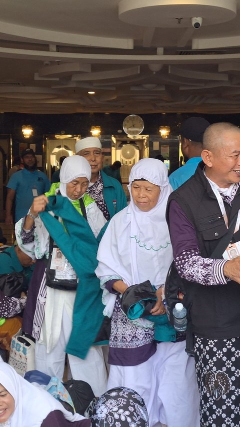 Besok Kembali ke Indonesia, Jemaah Mengaku Senang Tapi Sedih Tinggalkan Kota Makkah