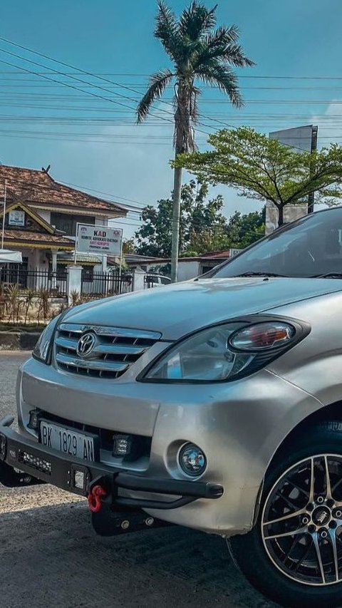 Jika Tekanan Udara Ban Mobil Keluarga Kurang atau Berlebihan, Akan Menimbulkan Bahaya.